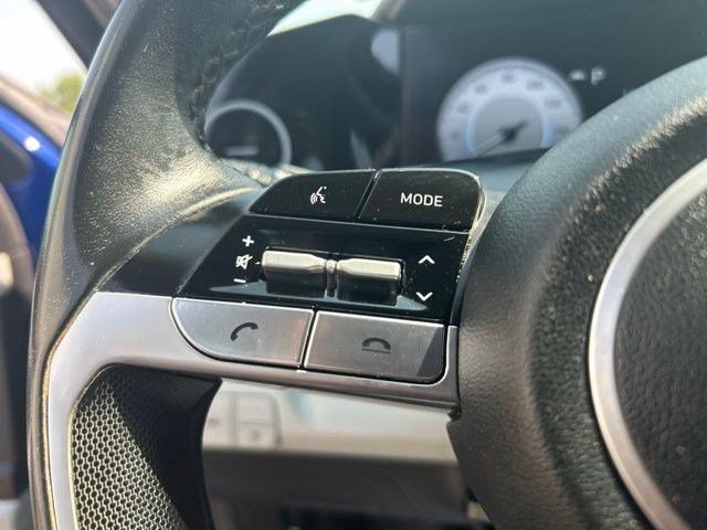 Used 2023 Hyundai Elantra Limited FWD image 17