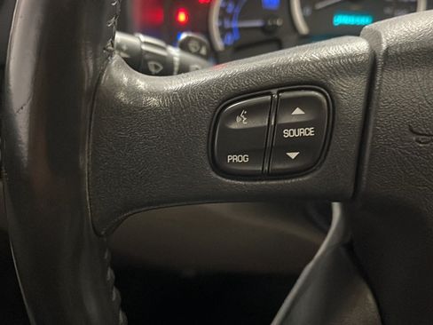 Used 2005 HUMMER H2 SUT w/ Preferred Equipment Group AWD/4WD image 6