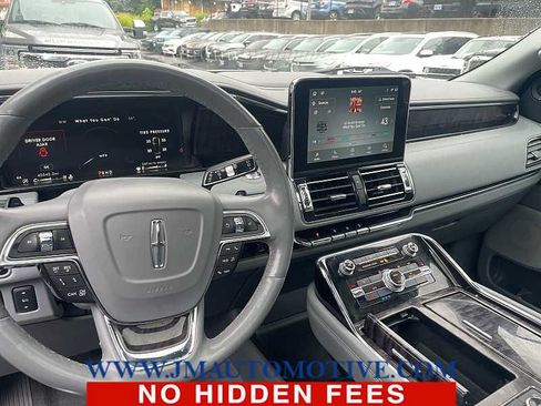 Used 2021 Lincoln Navigator Reserve w/ Luxury Package AWD/4WD image 4
