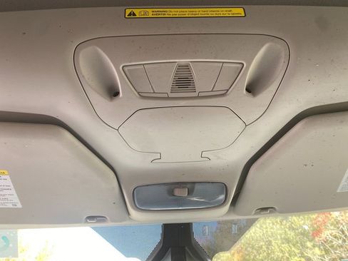 Used 2020 Ford Transit Connect XL image 23