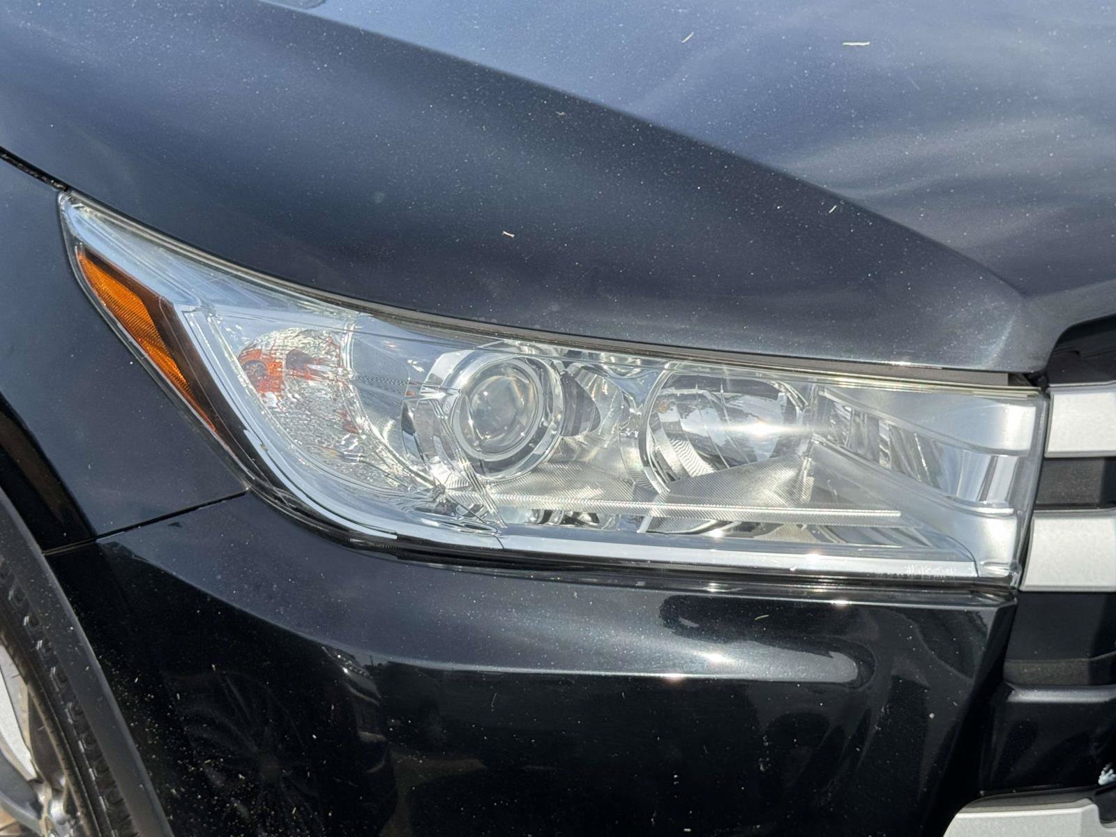 Used 2018 Toyota Highlander XLE AWD/4WD image 6