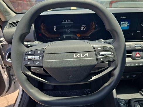 New 2026 Kia K4 FWD image 28