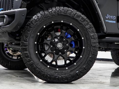 Used 2022 Jeep Wrangler Unlimited Rubicon 4xe w/ Steel Bumper Group AWD/4WD image 6