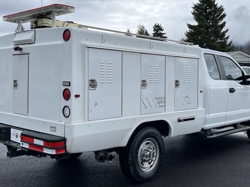 Used 2017 Ford F350 XL w/ Power Equipment Group image 5