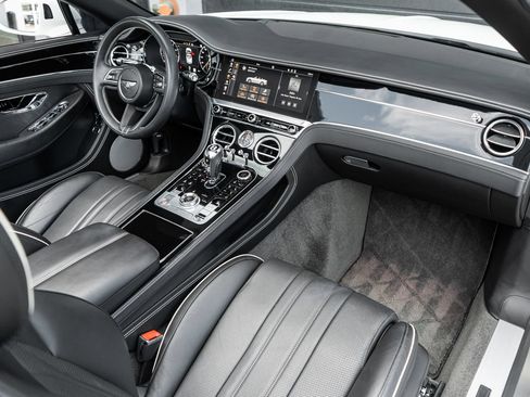 Certified 2022 Bentley Continental GT AWD/4WD image 2
