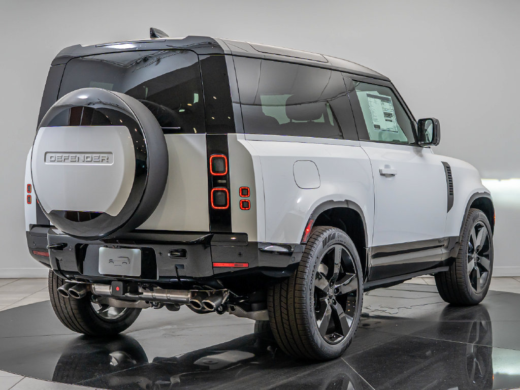 New 2026 Land Rover Defender 90 V8 AWD/4WD image 10