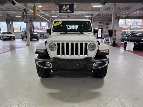Used 2021 Jeep Gladiator Overland image 8