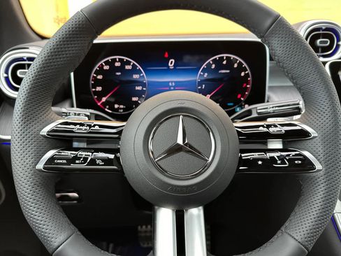 New 2026 Mercedes-Benz GLC 300 4MATIC image 23