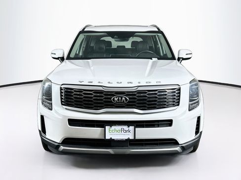 Used 2020 Kia Telluride S w/ S 8 Passenger Seating Package FWD image 2