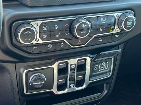 Used 2021 Jeep Wrangler Unlimited Sport AWD/4WD image 28