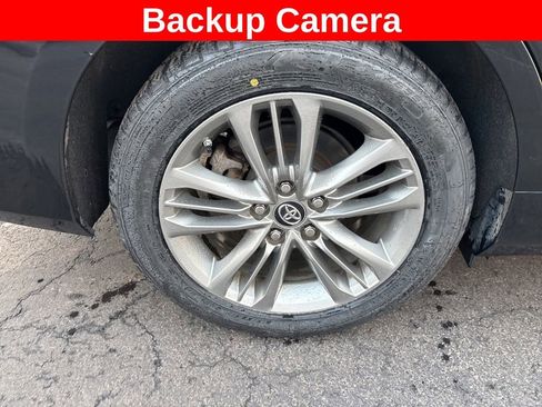 Used 2017 Toyota Camry SE image 11