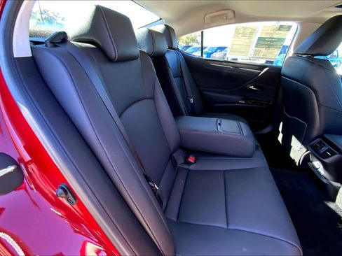Used 2024 Lexus ES 250 w/ Premium Package image 37
