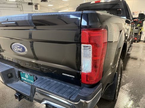 Used 2018 Ford F250 XL w/ Power Equipment Group AWD/4WD image 7