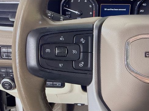 Used 2021 GMC Yukon XL Denali w/ Denali Premium Package image 14