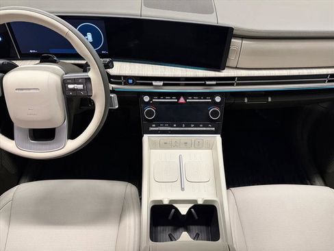 Used 2024 Hyundai Santa Fe Calligraphy image 16