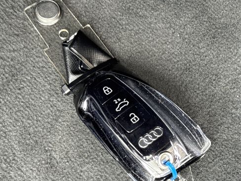 Used 2019 Audi Q8 Premium Plus AWD/4WD image 36