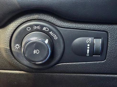 Used 2021 Dodge Durango GT image 11