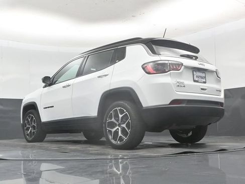 Used 2025 Jeep Compass Limited AWD/4WD image 49