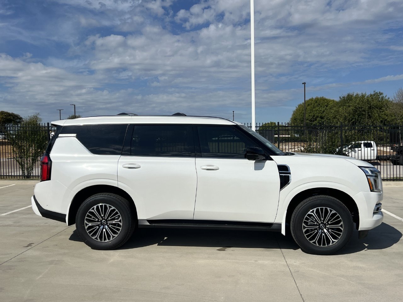 New 2026 Nissan Armada SL AWD/4WD image 3