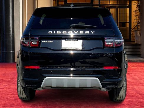 Used 2024 Land Rover Discovery Sport S image 4