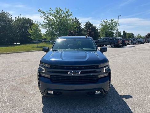 Used 2021 Chevrolet Silverado 1500 RST AWD/4WD image 2