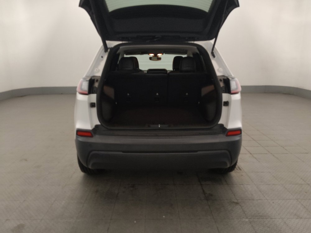 Used 2019 Jeep Cherokee Latitude Plus AWD/4WD image 29