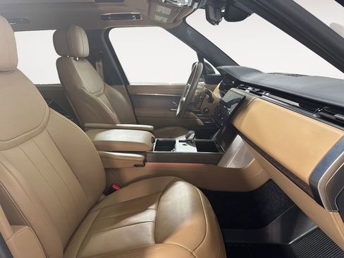 Used 2025 Land Rover Range Rover Long Wheelbase SE image 15