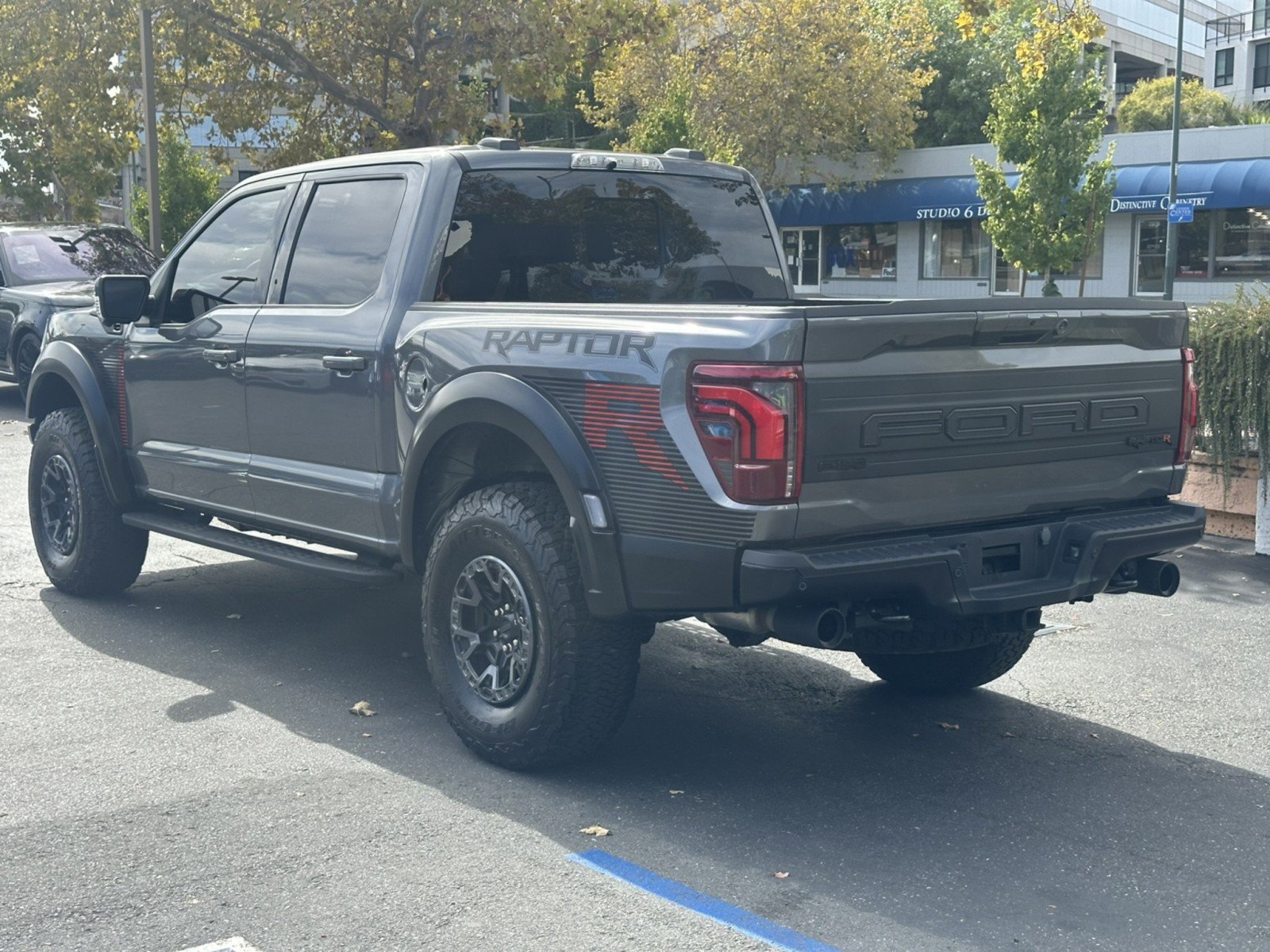 Used 2025 Ford F150 Raptor w/ Equipment Group 803A Raptor R AWD/4WD image 12