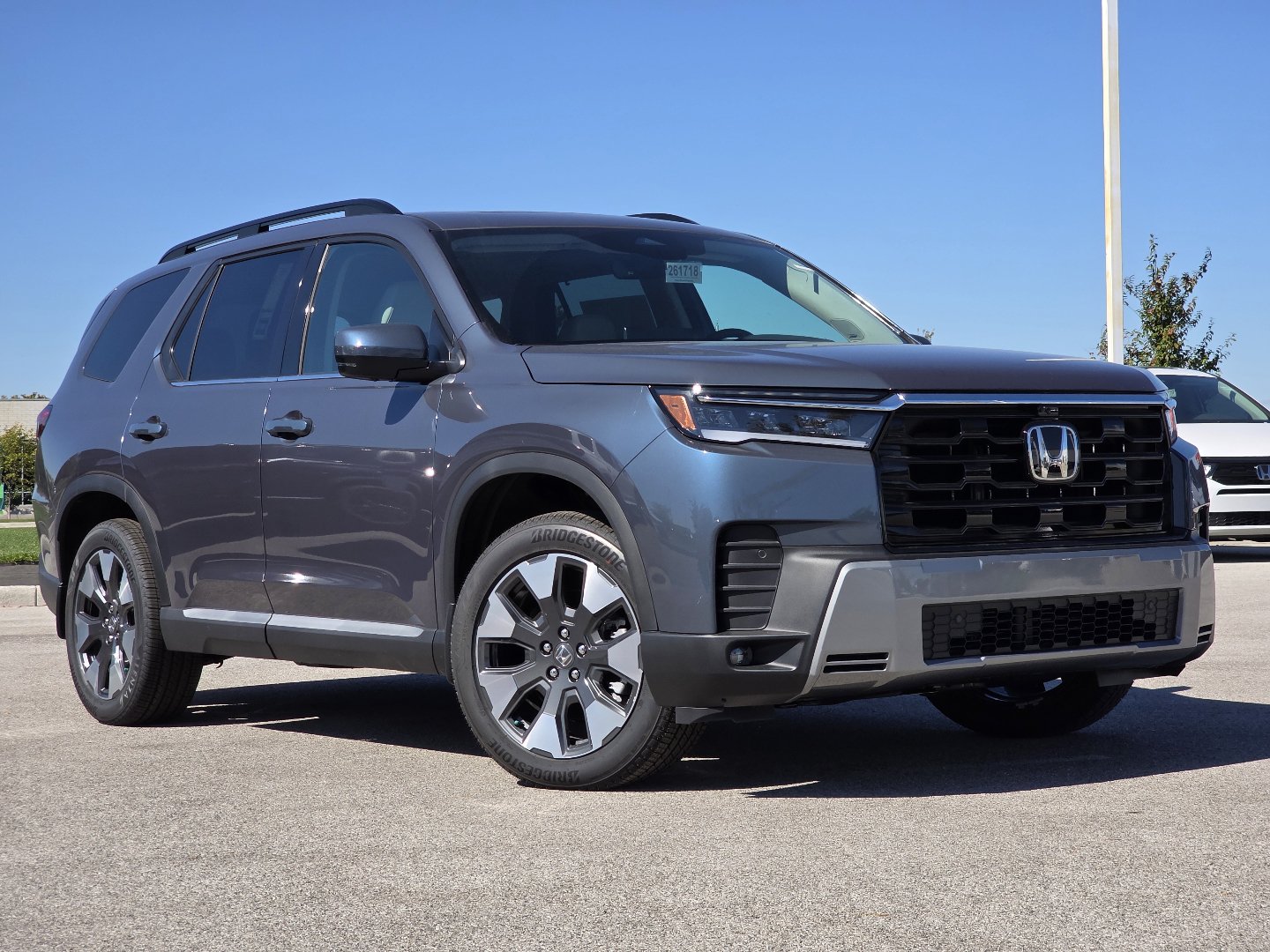 New 2026 Honda Pilot Touring image 2