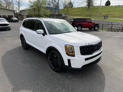 Used 2021 Kia Telluride EX w/ EX Premium Package image 7