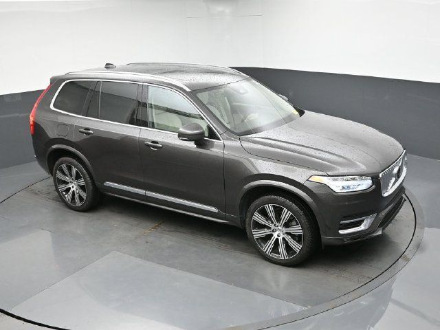 Used 2024 Volvo XC90 B6 Plus w/ Protection Package Premier AWD/4WD image 18