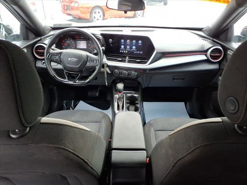 Used 2024 Chevrolet Trax RS w/ Driver Confidence Package image 7