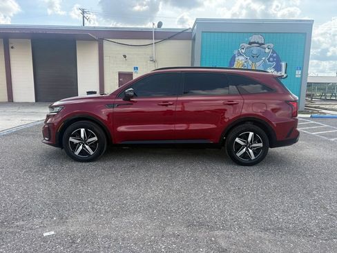 Used 2022 Kia Sorento EX w/ Panoramic Sunroof Package FWD image 6