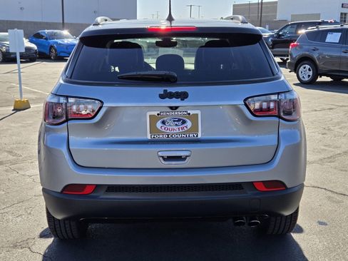 Used 2020 Jeep Compass Latitude image 5