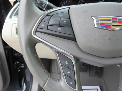 Used 2019 Cadillac XT5 Premium Luxury image 23