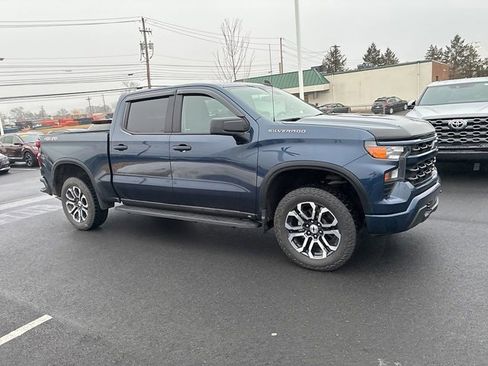 Used 2022 Chevrolet Silverado 1500 Custom image 3