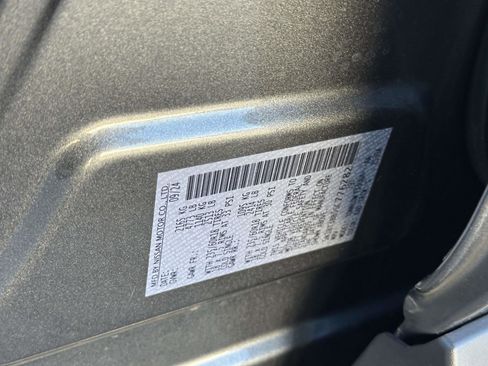 Used 2025 Nissan Rogue SV image 13