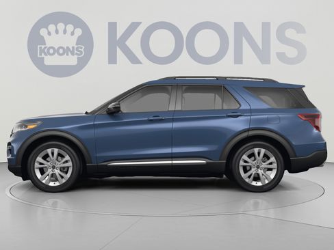 Used 2022 Ford Explorer XLT w/ Equipment Group 202A AWD/4WD image 2
