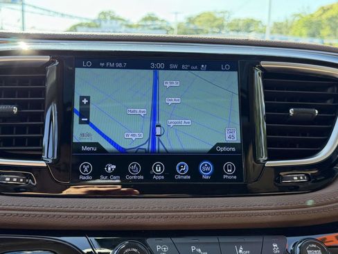 Used 2017 Chrysler Pacifica Limited FWD image 31