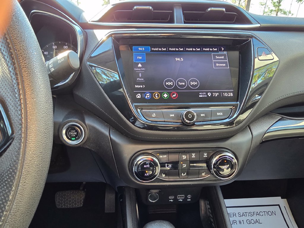 Used 2022 Chevrolet TrailBlazer LT w/ Convenience Package FWD image 32