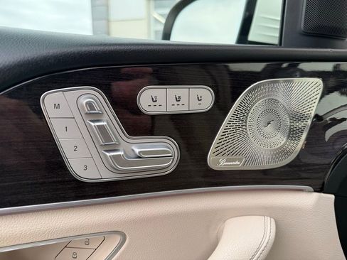 Used 2022 Mercedes-Benz GLS 450 4MATIC w/ Warmth & Comfort Package image 21