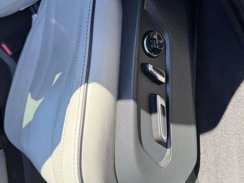 Used 2023 Acura MDX SH-AWD w/ Advance Package image 21