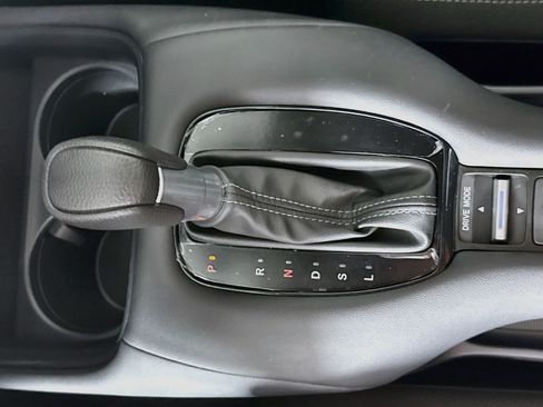 Used 2024 Honda HR-V LX image 19