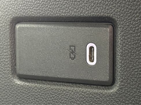 Used 2021 Chevrolet Tahoe Premier image 31