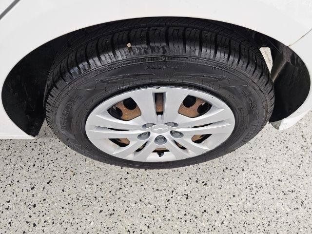 Used 2018 Chevrolet Sonic LT FWD image 39