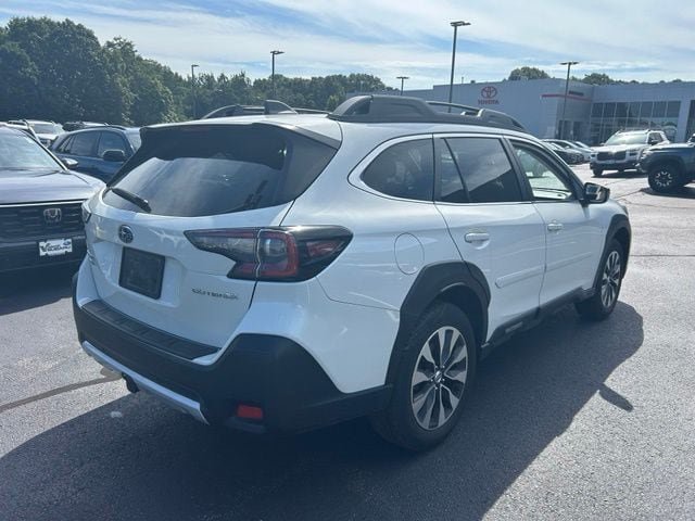 Used 2024 Subaru Outback Limited AWD/4WD image 4