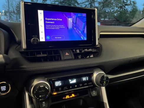 Used 2025 Toyota RAV4 XLE image 21