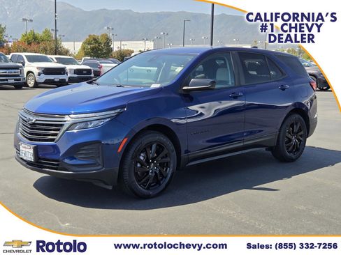 Used 2023 Chevrolet Equinox LS w/ LS Convenience Package FWD image 3