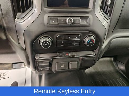 Used 2019 Chevrolet Silverado 1500 Custom w/ Custom Value Package image 17