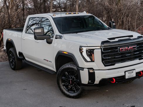 New 2026 GMC Sierra 2500 AT4 w/ AT4 Premium Plus Package image 2